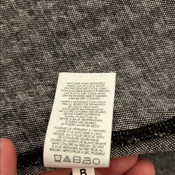 CCO SALE 💛 CAbi Black and White Houndstooth Skirt POCKETS - Picture 4 of 4